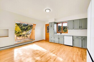 28195 Cragmont Dr in Evergreen, CO - Building Photo - Building Photo