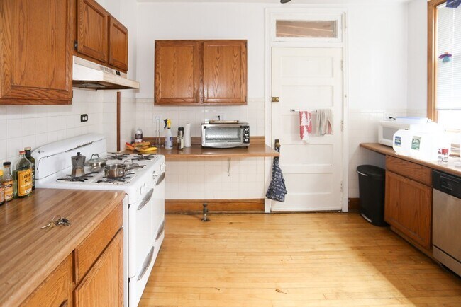 1408 W Rosemont Ave in Chicago, IL - Building Photo - Building Photo