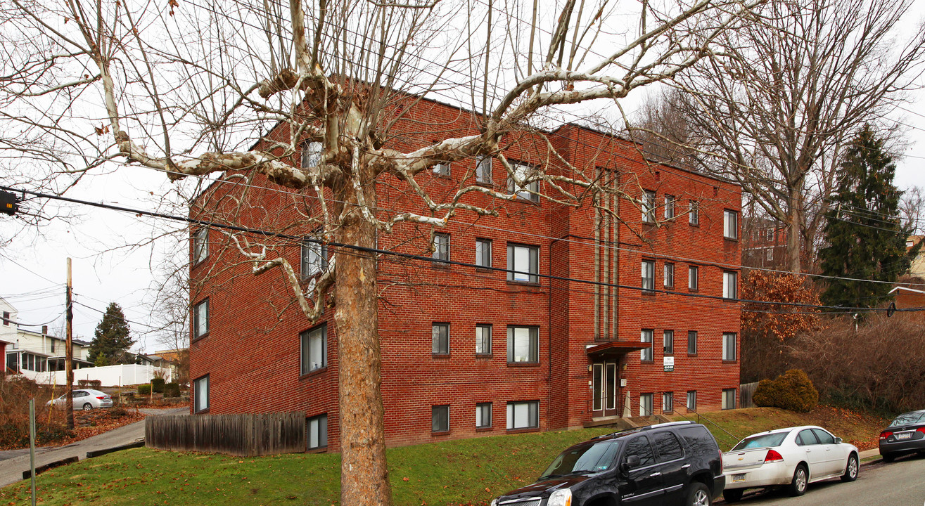 560 Allenby Ave in Pittsburgh, PA - Foto de edificio