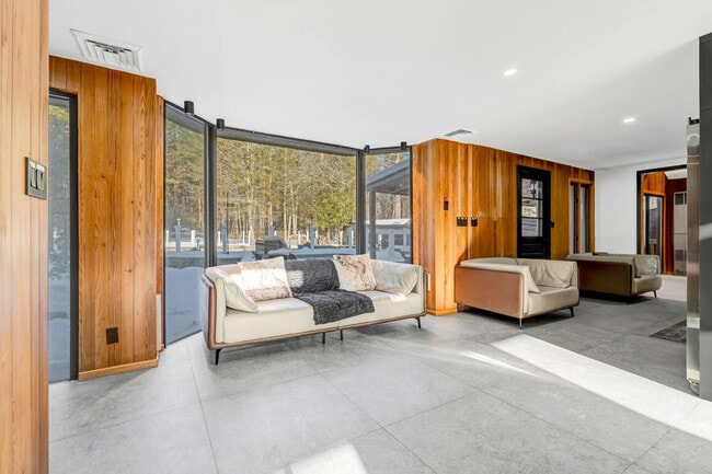 1080 NY-52-Unit -ID1328128P in Loch Sheldrake, NY - Building Photo - Building Photo