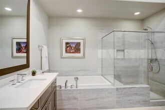6068 Kansas St in Houston, TX - Building Photo - Building Photo