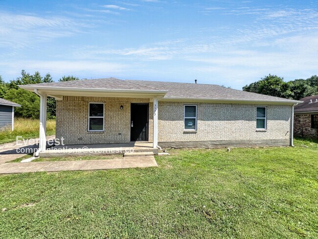 property at 3573 Russelwood Dr