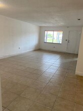 585 NW 15th St in Florida City, FL - Building Photo - Building Photo