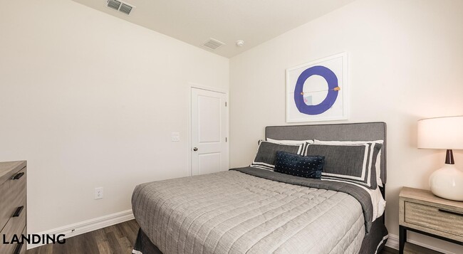 8925 Livigno Wy in Kissimmee, FL - Foto de edificio - Building Photo