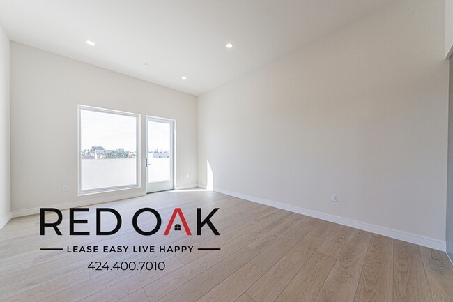 property at 5320 Cartwright Ave
