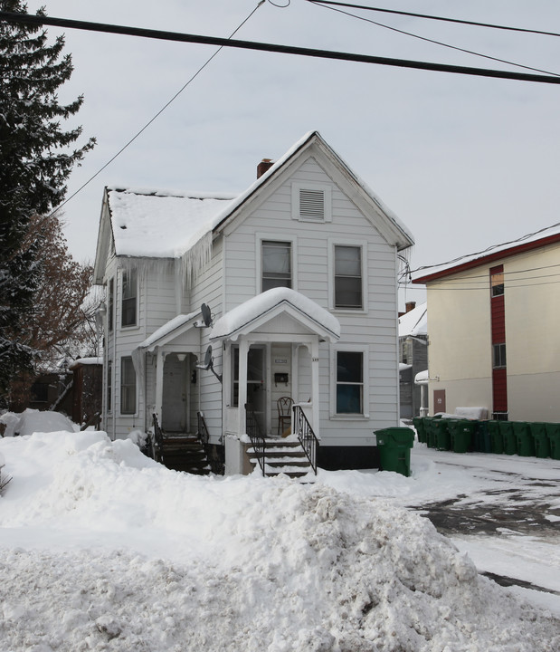 100 S Edwards Dr in Syracuse, NY - Building Photo