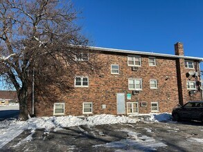 4545 Prescott Ave, Unit 103 in Lyons, IL - Building Photo - Building Photo