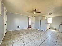 316 46th St in Lubbock, TX - Foto de edificio - Building Photo