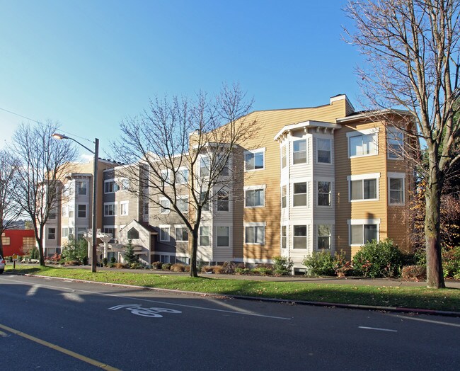 Watermarke Apartments in Seattle, WA - Building Photo - Building Photo