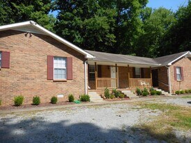 311 Conroy Ave in Clarksville, TN - Building Photo