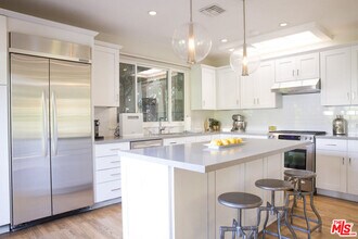 8908 Ashcroft Ave in West Hollywood, CA - Building Photo - Building Photo