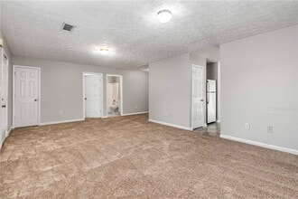 588 Elle's Wy in Griffin, GA - Building Photo - Building Photo