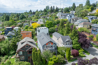 2505 E Helen St in Seattle, WA - Building Photo - Building Photo