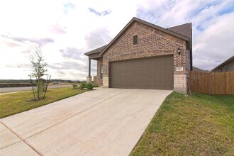 147 Breccia Trl in Liberty Hill, TX - Building Photo - Building Photo