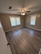 2111 37th St in Lubbock, TX - Foto de edificio - Building Photo