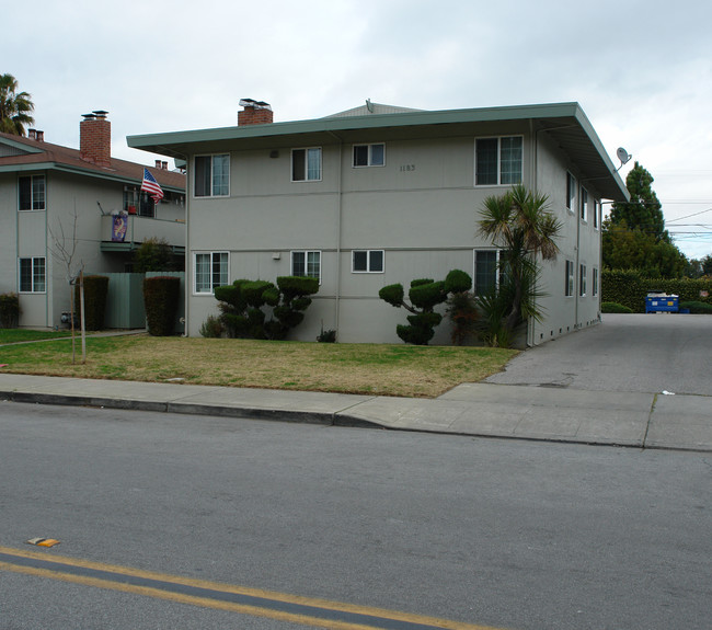 1183 Ayala Dr in Sunnyvale, CA - Foto de edificio - Building Photo