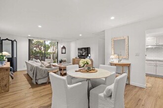 601 Lido Park Dr in Newport Beach, CA - Building Photo - Building Photo