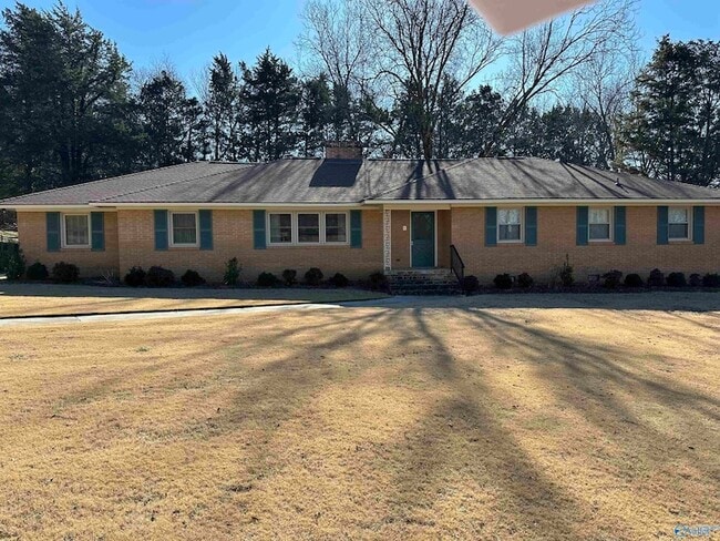 102 Jones Valley Dr SE