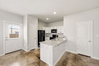 8030 Dial Ike Dr in San Antonio, TX - Building Photo - Building Photo