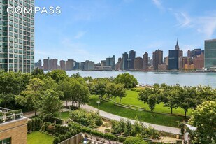 46-30 Center Blvd in Queens, NY - Building Photo