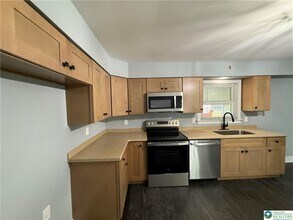 521 Wood St in Emmaus, PA - Building Photo - Building Photo