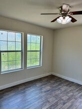 106 Southway Dr in San Antonio, TX - Building Photo - Building Photo