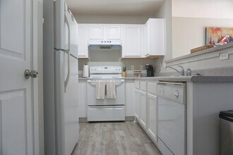183 Swaying Pine Ct in Crestview, FL - Building Photo - Building Photo