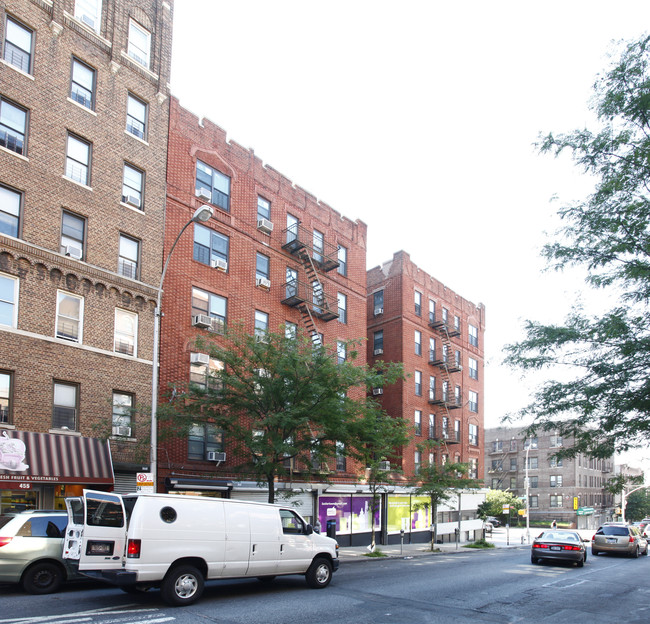 675 Empire Boulevard Apartments in Brooklyn, NY - Building Photo - Building Photo