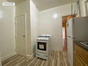 451 W 36th St. in New York, NY - Building Photo - Building Photo