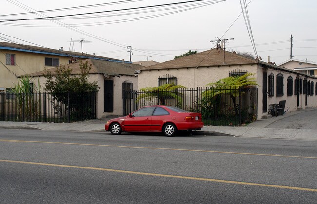 10201-10205 S Inglewood Ave in Inglewood, CA - Building Photo - Building Photo