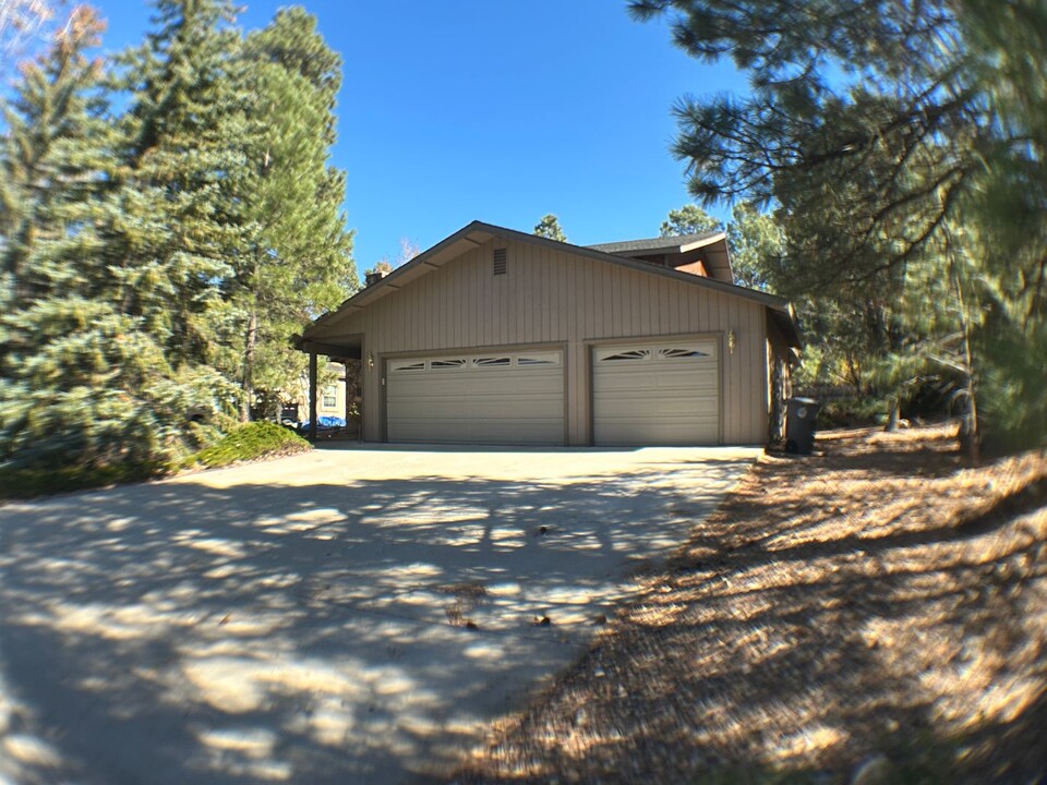 2912 N Rio De Flag Dr in Flagstaff, AZ - Building Photo