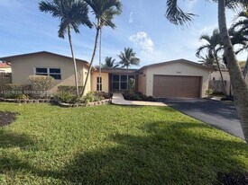 10524 NW 4th St in Plantation, FL - Building Photo