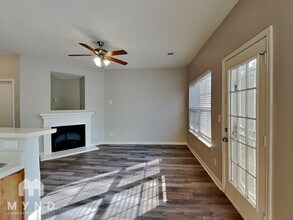 2877 Windsor Forrest Ct, Unit 8-305 in Atlanta, GA - Building Photo - Building Photo