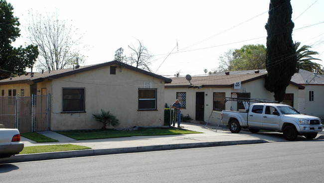 1101-1105 N F St in San Bernardino, CA - Foto de edificio - Building Photo