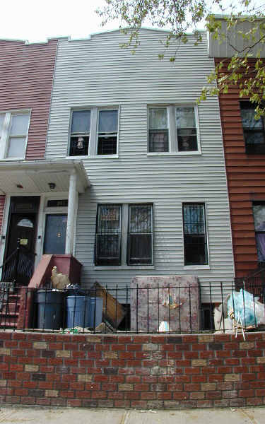 348 E 9th St in Brooklyn, NY - Building Photo