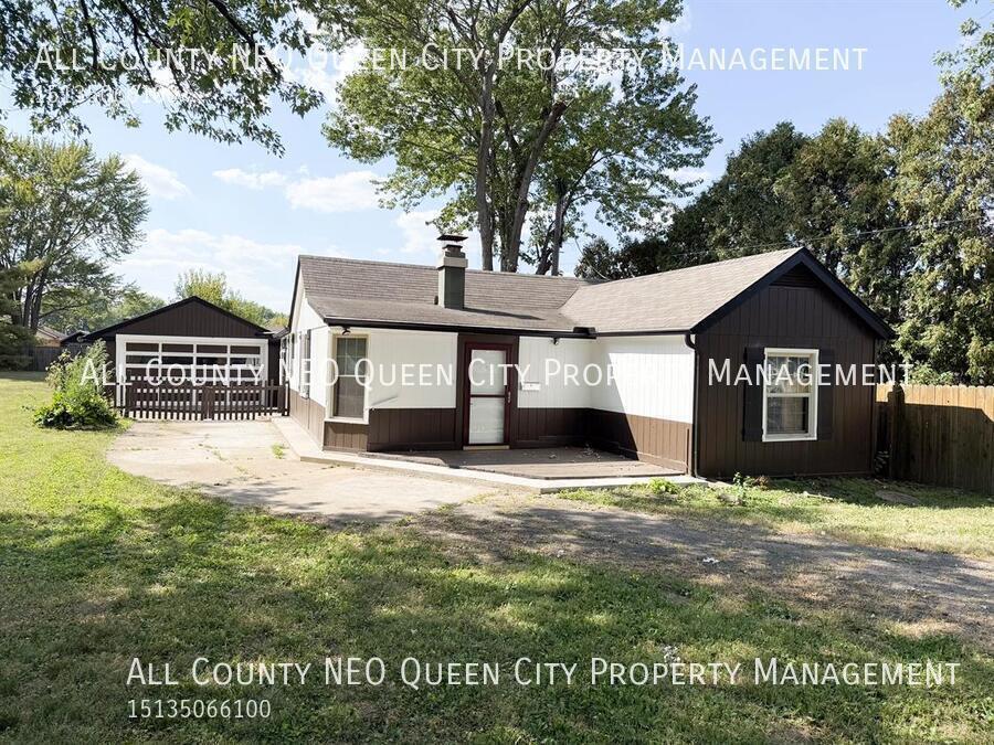 4207 Kinsey Rd in Englewood, OH - Building Photo