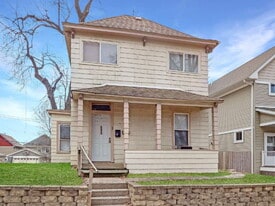 690 York Ave in St. Paul, MN - Building Photo