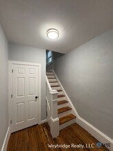 923 Rogers Pl in Cincinnati, OH - Building Photo - Building Photo