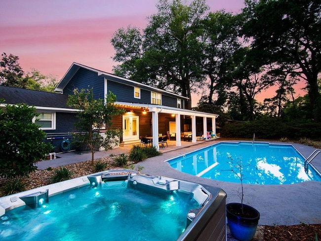 property at 584 Fort Johnson Rd