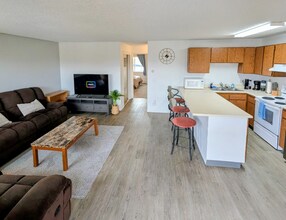 1009 W 30th Ave in Anchorage, AK - Building Photo - Building Photo