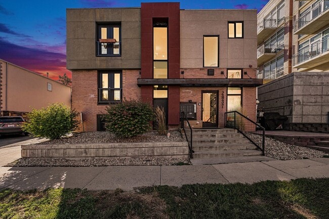 property at 2837 Vallejo St