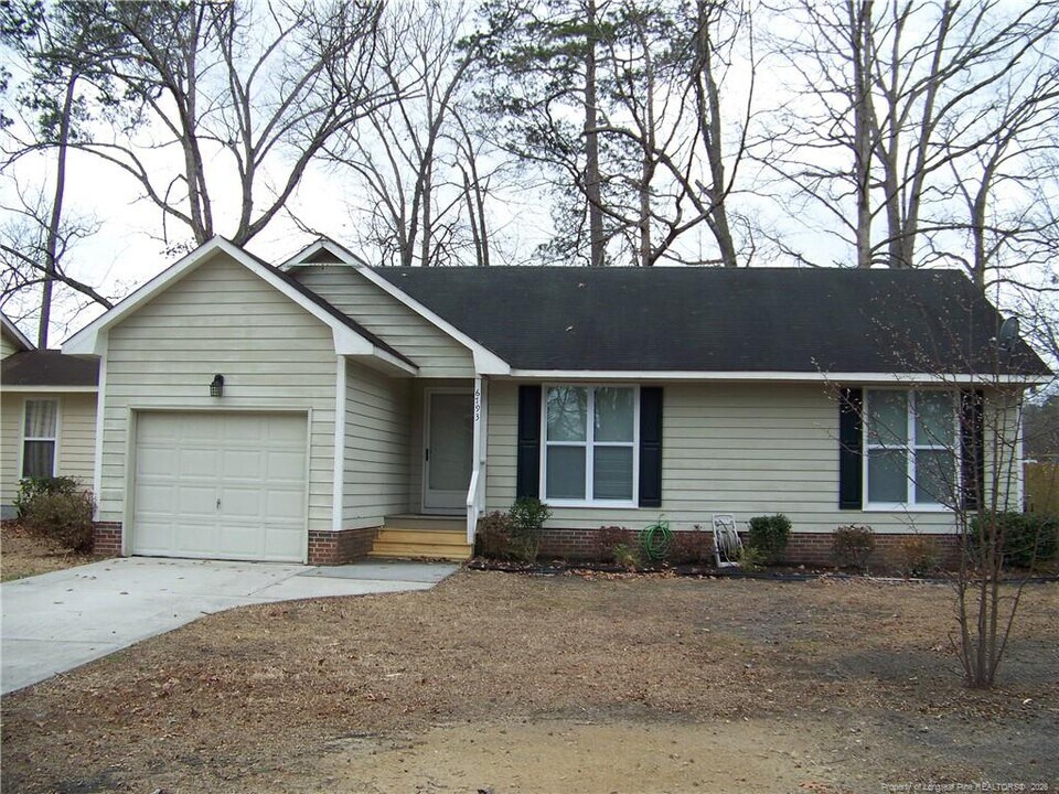 6793 Candlewood Dr in Fayetteville, NC - Building Photo
