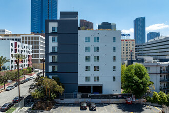 The Ingraham Apartments in Los Angeles, CA - Building Photo - Building Photo