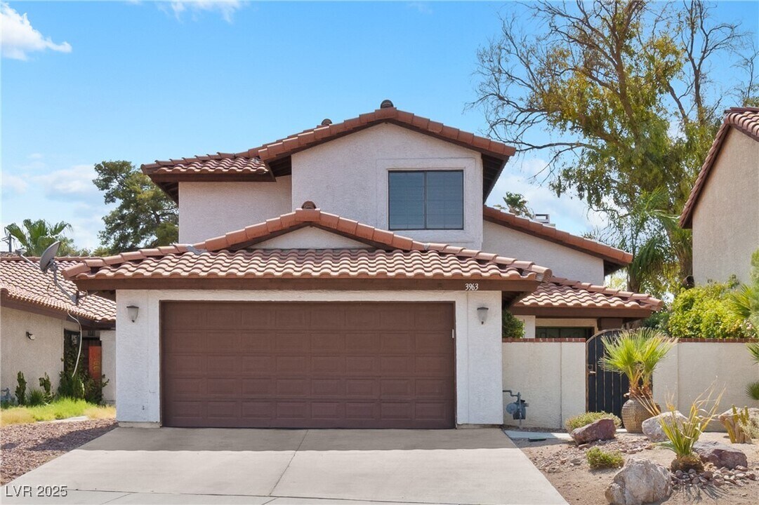 3963 Tudur Ln in Las Vegas, NV - Building Photo