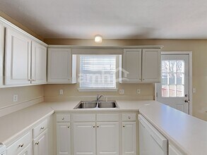 703 Whispering Breeze in Mount Juliet, TN - Foto de edificio - Building Photo