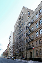 170 W 81st St in New York, NY - Building Photo - Building Photo