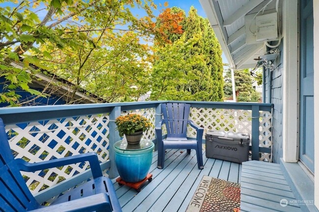 property at 2514 Dean Ave