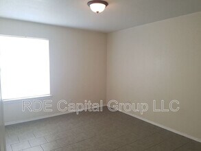 311 S Blue Jay Ct in Weatherford, TX - Building Photo - Building Photo