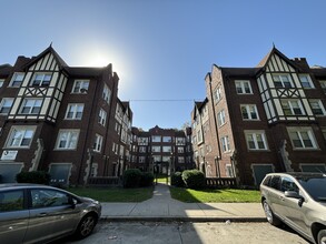 6250 S Mozart in Chicago, IL - Building Photo - Building Photo