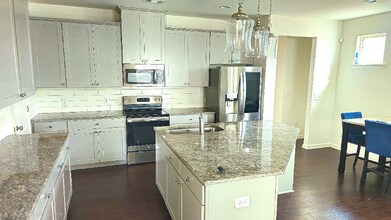 7721 Rutgers Cir in Fairburn, GA - Building Photo - Building Photo